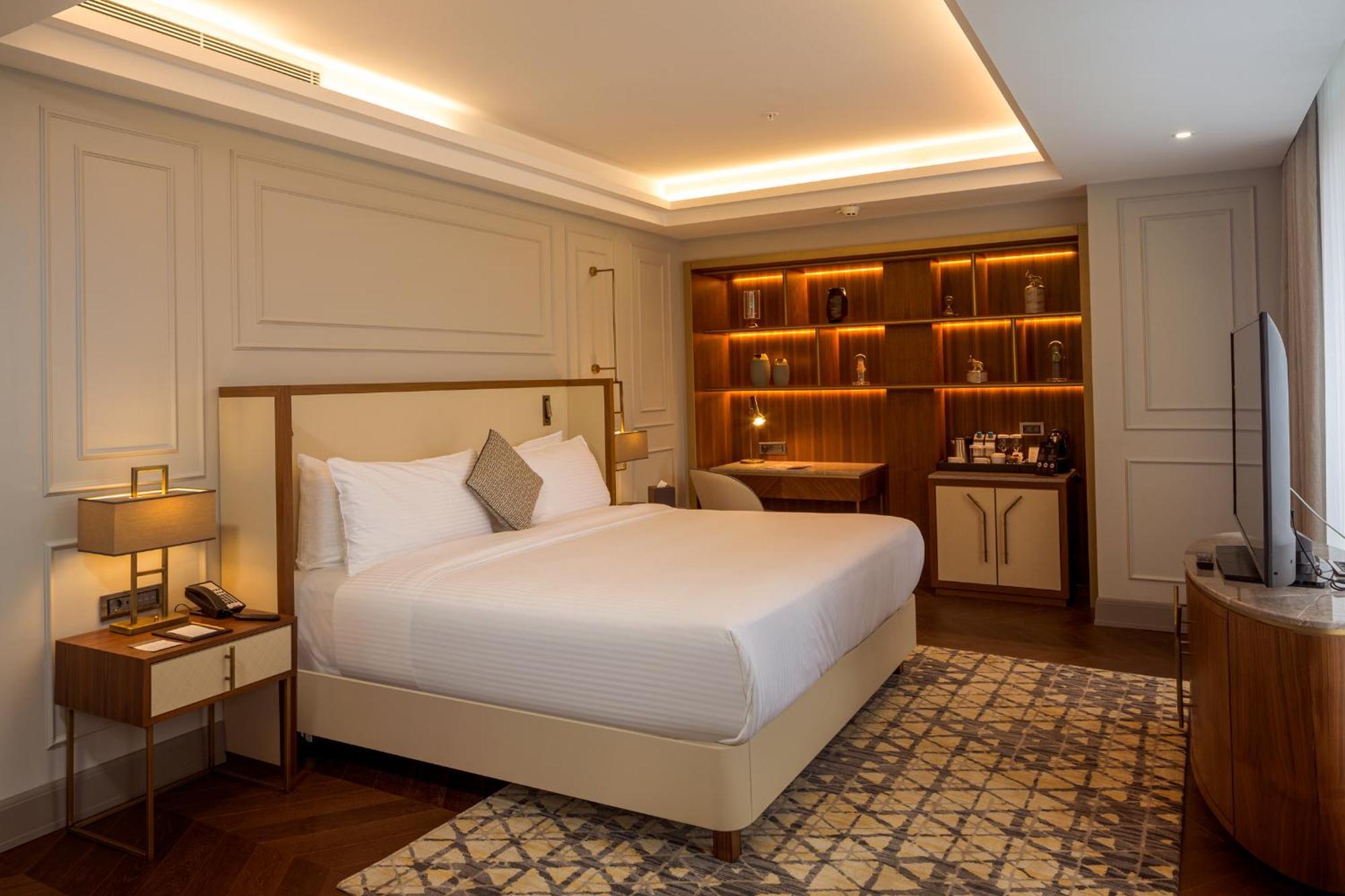 เชอราตัน บิชเคก Hotel ภายนอก รูปภาพ
